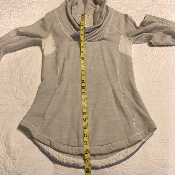 Lululemon Women’s Run Pitter Patter Heather Grey-White Long Sleeve Size 2 - Picture 13 of 14